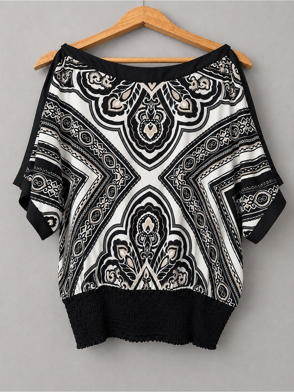 White House Black Market Women’s Blouse Sz M Black White Paisley Batwing Smocked